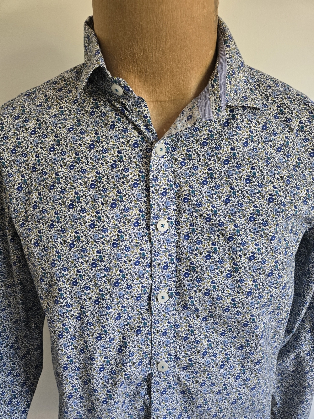 Steel & Jelly Blue Micro Floral Casual Button-Down Shirt